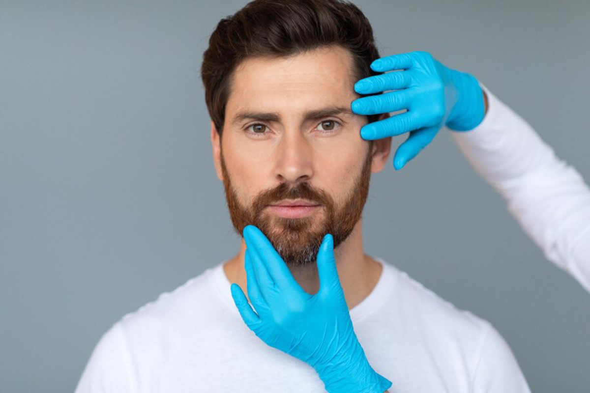 Leia mais sobre o artigo Masculinização da face: quais procedimentos podem ser feitos?