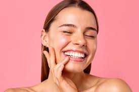 Leia mais sobre o artigo Beleza Minimalista: Como Simplificar Sua Rotina de Skincare